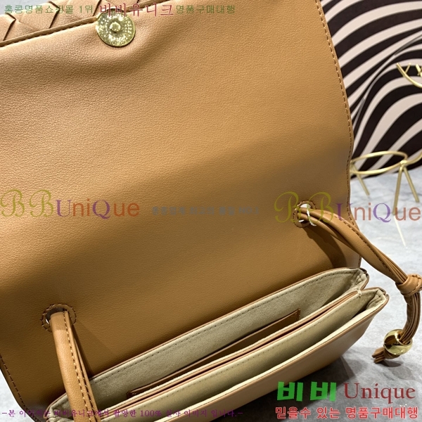 ���װ� ����Ÿ Ʈ���� �Ŀ�ġ �� ũ�ν��� 300BVF2106-3