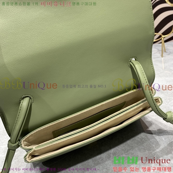 ���װ� ����Ÿ Ʈ���� �Ŀ�ġ �� ũ�ν��� 300BVF2106-1