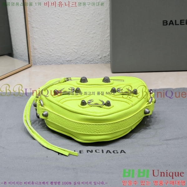 #�߷��þư� ��ī�� ��Ʈ�� 852411-112