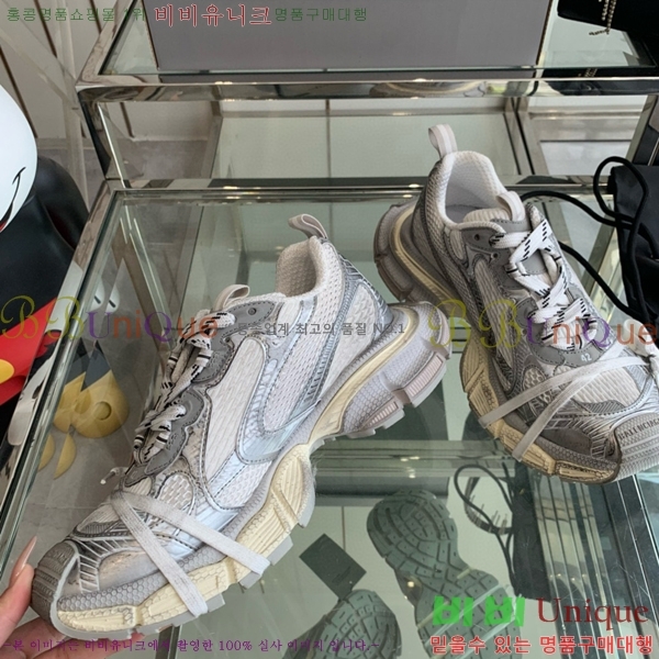 �߷��þư� 3XL Ʈ���̳� ����Ŀ�� BLA356600-5