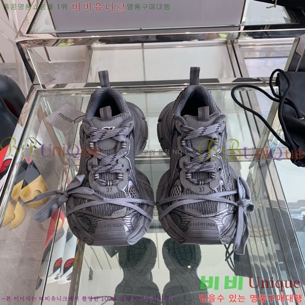 �߷��þư� 3XL Ʈ���̳� ����Ŀ�� BLA356600-9