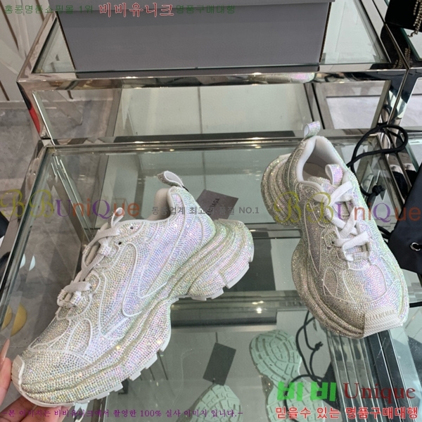 �߷��þư� 3XL Ʈ���̳� ����Ŀ�� BLA356600-102