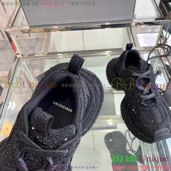 �߷��þư� 3XL Ʈ���̳� ����Ŀ�� BLA356600-103