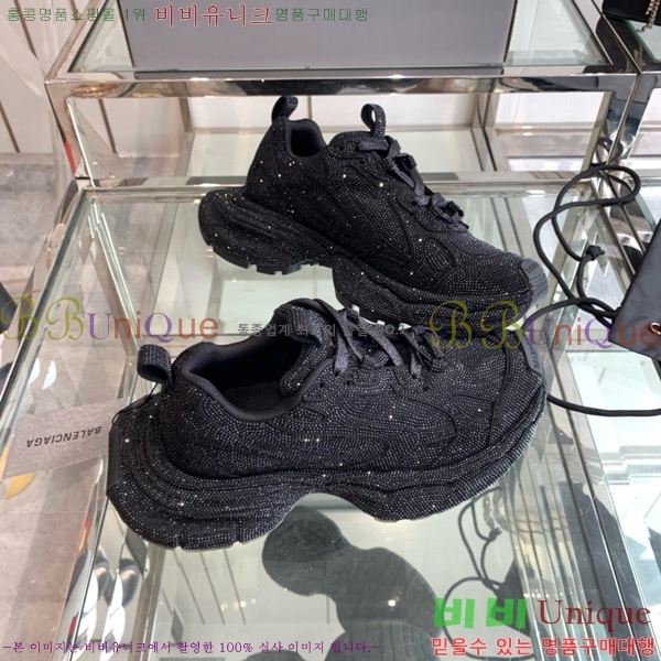 �߷��þư� 3XL Ʈ���̳� ����Ŀ�� BLA356600-103