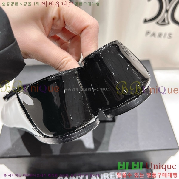 ���ζ� �÷����� 32SL862367-2