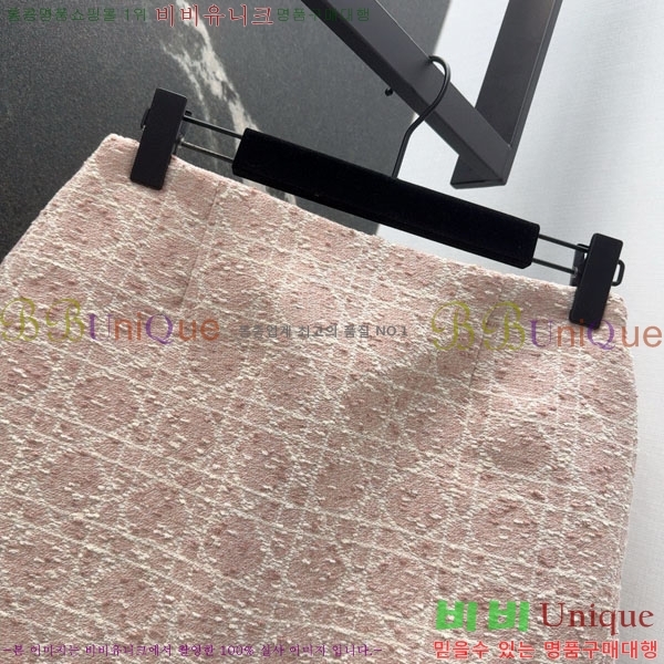   ĿƮ DO1560733-4