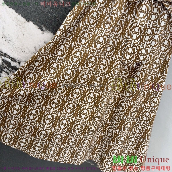  ** ǽ MAXM23023-6