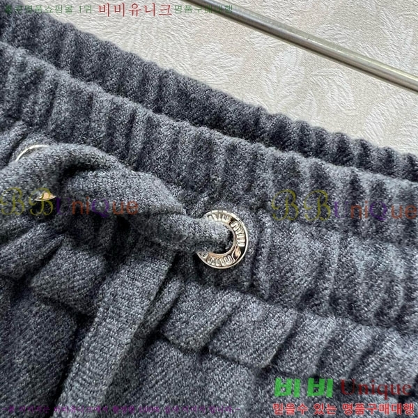  ̿̿  MU1112033-9