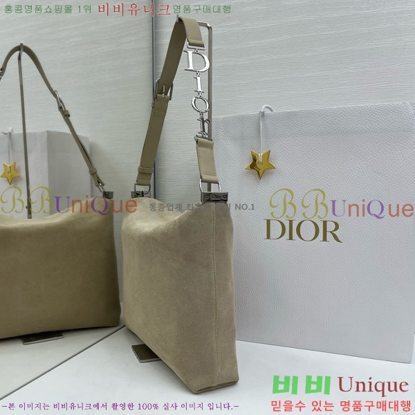 #��� ���ʼ� �ش��� JONATHAN ANDERSON ȣ���� M856325-3