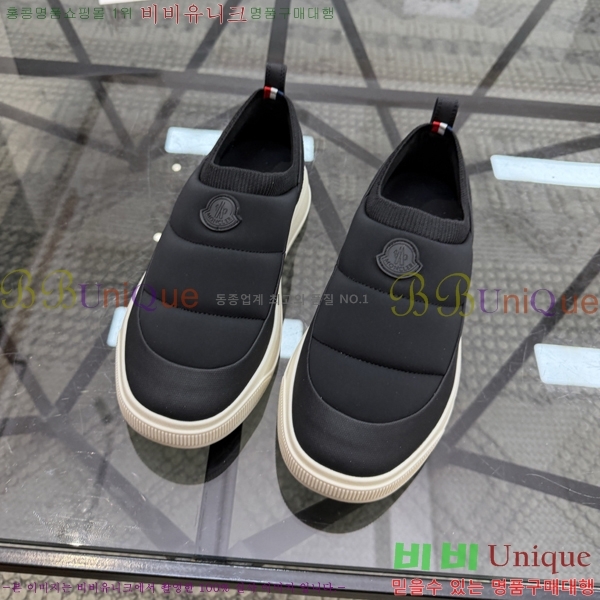 ���� ��**�� ������ MO974702-2