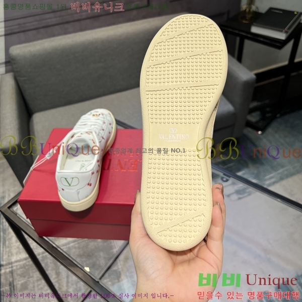 ���� �߷�Ƽ�� ����Ŀ�� VA08444-1